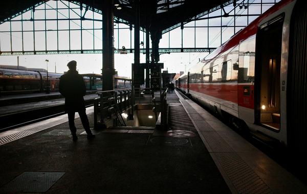 Les navettes aéroports : une expérience unique à Paris